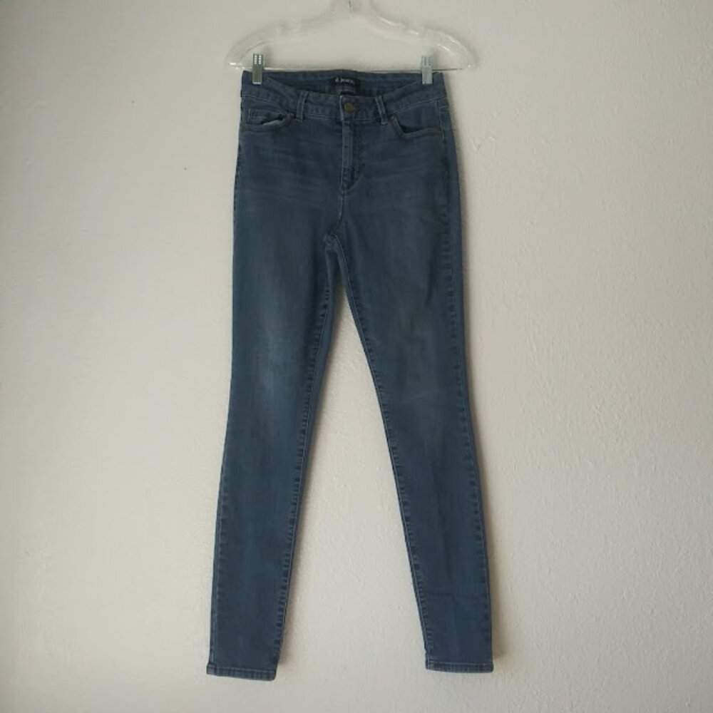 d. jeans women's size 6 medium wash jeans